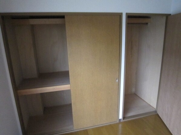 マンションシェルの物件内観写真